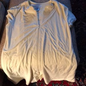 Vanity fair ladies summer robe